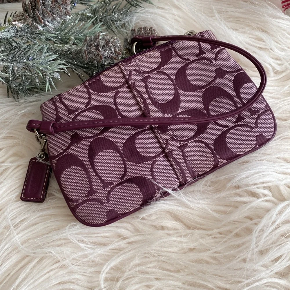COACH wristlet - Picture 2 of 7